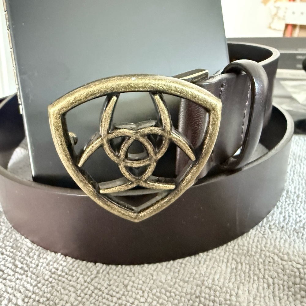 Ariat Genuine Leather Belt – Style 27711 – Size L – Western Buckle – Black